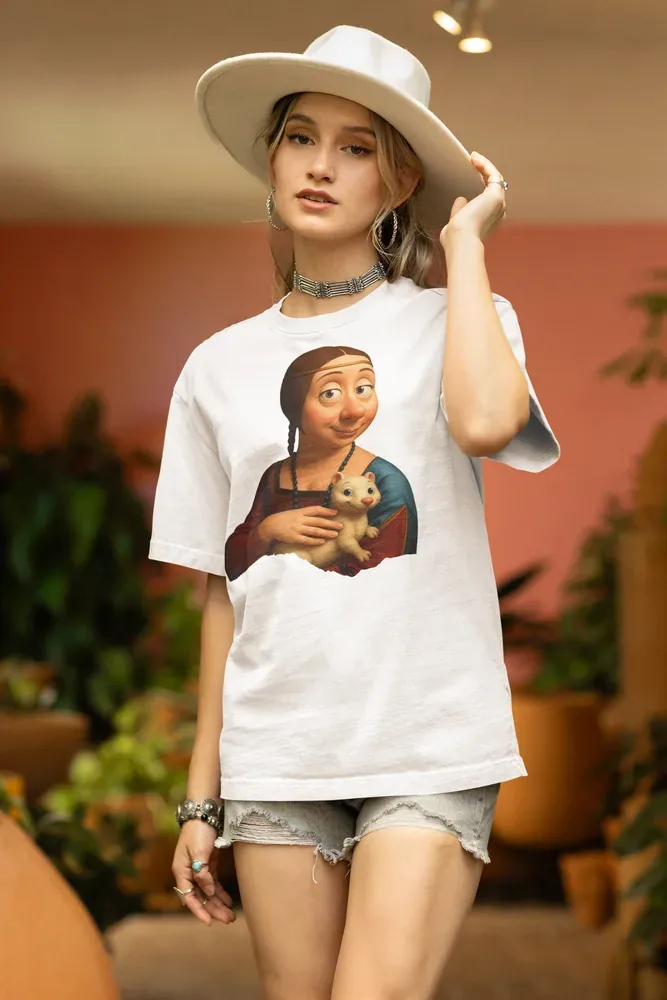 Oversize тениска с щампа Дамата
