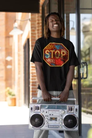 Oversize тениска с щампа Пътен знак STOP - Черно