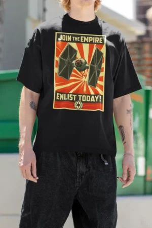 Oversize тениска с щампа Заигравка със Star Wars, пропаганден афиш