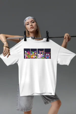 Oversize тениска с щампа Четири котешки портрета от цветни фасети