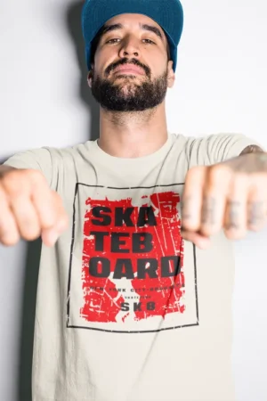 Мъжка тениска с щампа Едър надпис SKATEBOARD