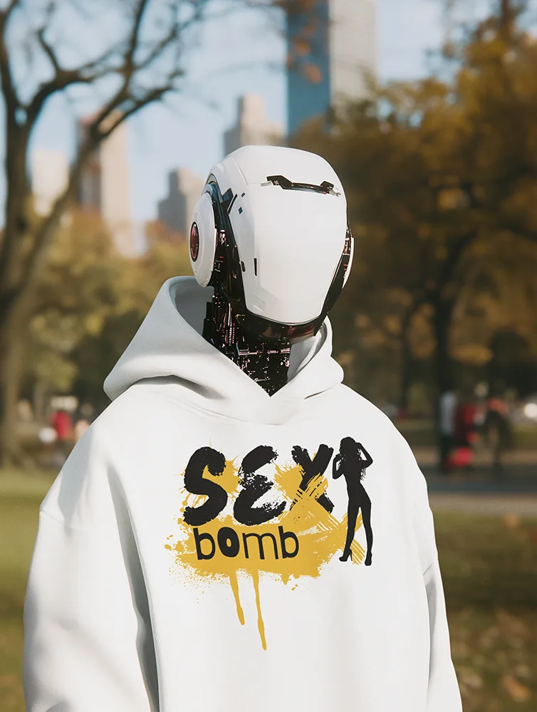 Суичър с щампа Надпис SEXY bomb - Бяло