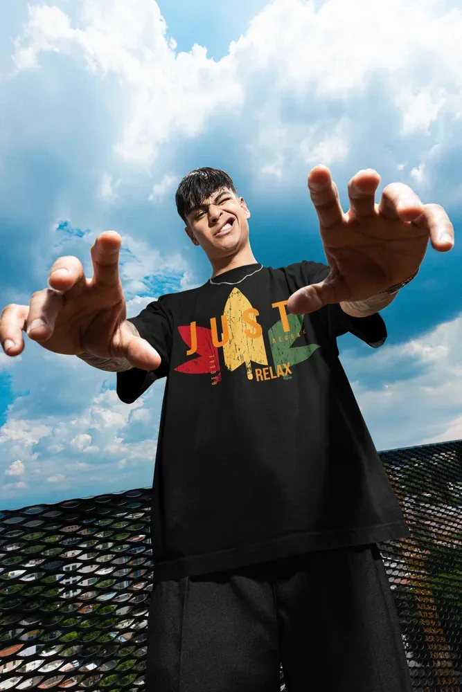Oversize тениска с щампа Три канабис листа